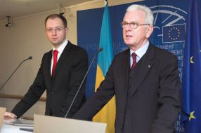 Arseny Yatsenyuk and Hans-Gert Poettering