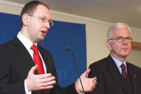 Arseny Yatsenyuk and Hans-Gert Poettering