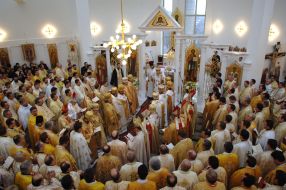 Bishop liturgy occasionally 75 years from the day of birth of Lyubomir Guzar
