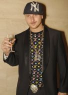 Larson (Sergey Larkin)