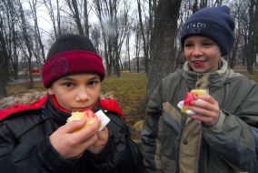 Самый длинный блин испекли в Виннице