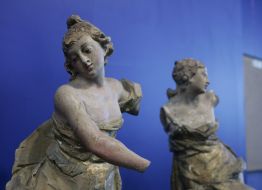 Large sculptural salon - 2008