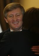 Рінат Ахметов