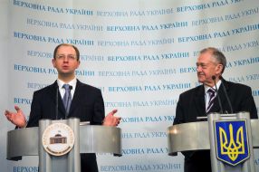 Arseny Yatsenyuk and Terry Davis