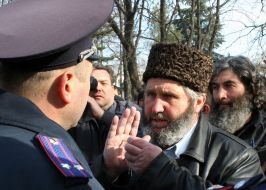 Пикетирование здания крымского парламента