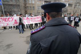 Акция протеста против застройки территории Октябрьской больницы