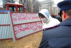 Акция протеста против застройки территории Октябрьской больницы