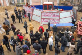 Акция протеста против застройки территории Октябрьской больницы