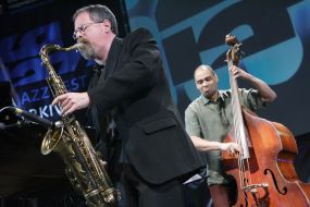 Джед Леві та Угонна Окего