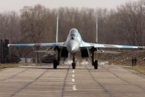 Истребитель Су-27