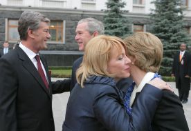 Джордж Буш, Лора Буш, Екатерина Ющенко и Виктор Ющенко