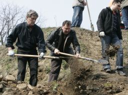 Благоустройство территории ”Мистецького арсеналу”