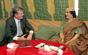 Віктор Ющенко та Муамар Каддафі