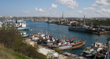 Ships are in the bay of Sevastopol