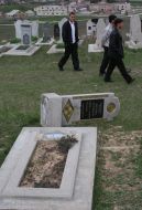 Акт вандализма на мусульманском кладбище