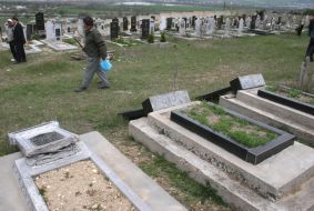 Акт вандализма на мусульманском кладбище