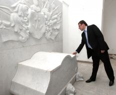 Yury Lutsenko
