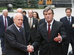 Viktor Yushchenko and Karolos Papoulias
