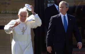 Джордж Буш та Бенедикт XVI