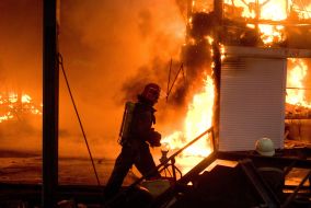 Пожар на рынке «Барабашово» в Харькове