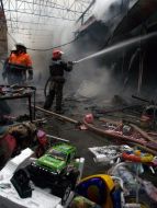 Пожар на рынке «Барабашово» в Харькове