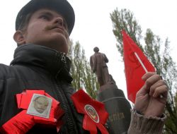 Supporter of Communist party