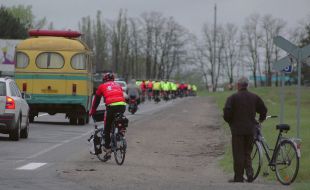 Участники велопробега «Париж - Пекин»