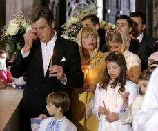 Viktor Yushchenko with his family, Yuliya Timoshenko and Vyacheslav Kirilenko