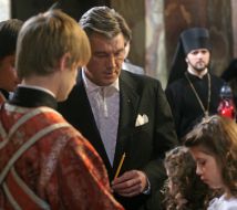 Viktor Yushchenko, Sofiya Yushchenko and Kristina Yushchenko