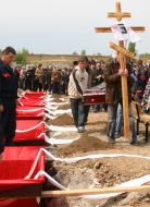 Похороны погибших на буровой платформе ”Таврида”