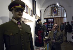 Lvov gallery of military forms