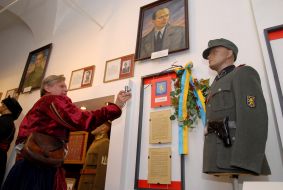Lvov gallery of military forms