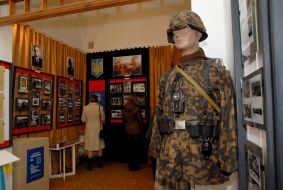 Lvov gallery of military forms
