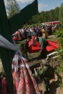 Перезахоронение останков солдат