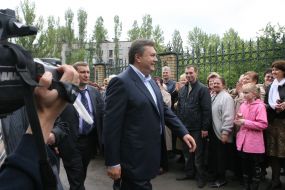 Viktor Yanukovich in Yenakiyevo