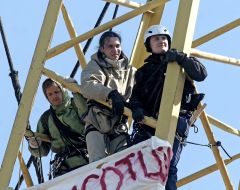 Акция протеста на строийплощадке возле Аскольдовой могилы