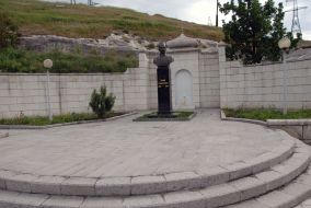 Monument to Ismail Gasprinskiy