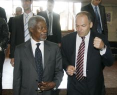 Kofi Annan and Viktor Pinchyuk
