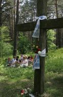 Церемония памяти на территории заповедника «Быковнянские могилы»