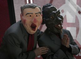 Театр уличной сатиры «Политический вертеп»