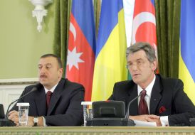 Ilham Aliyev and Viktor Yushchenko
