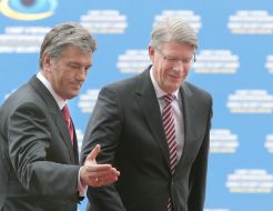 Valdis Zatlers and Viktor Yushchenko