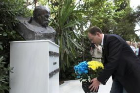 Arseniy Yatsenyuk’s visit in Greece