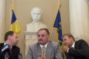 Arseny Yatsenyuk, Miroslav Senik and Andrey Sadovyy