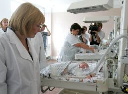 Yekaterina Yushchenko in the separation of reanimation new-born