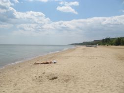 It dangerous to rest on the Mariupol beachs
