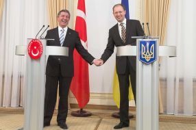 Keksal Toptan and Arseniy Yatsenyuk