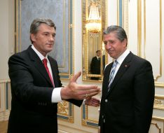 Viktor Yushchenko and Keksal Toptan
