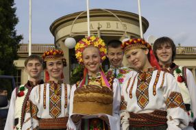 Girls are in the Ukrainian national suits