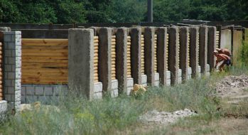 Illegal land parcellation in private property at Golopristanskiy district
